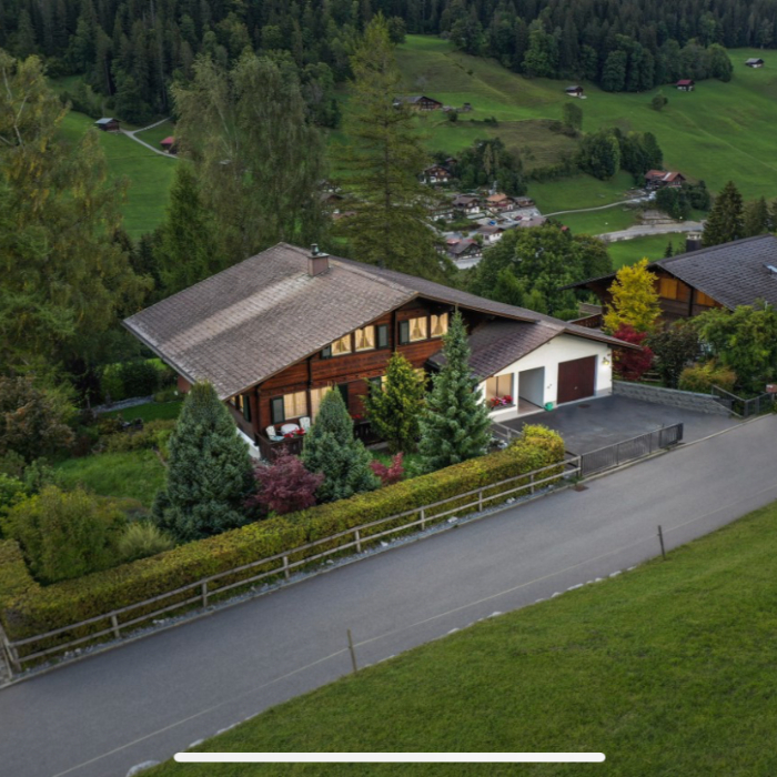 FEWOlution Ferienwohnung Chalet Finkenwiese ganzes Haus Zweisimmen