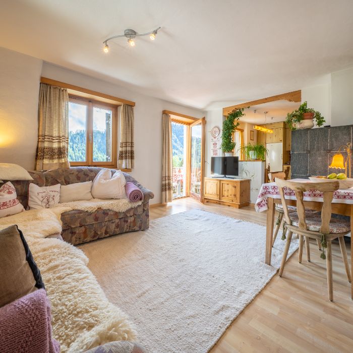 FEWOlution Ferienwohnung Chasa Rosa 2 - 2.5 Zi Whg Vna