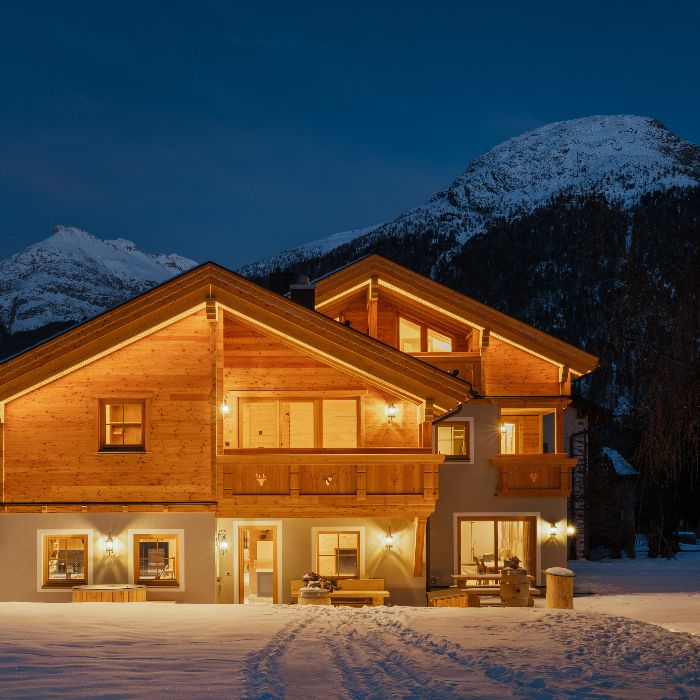 Ferienwohnung Engadin-Chalet, Luxus am Berg Bever FEWOlution
