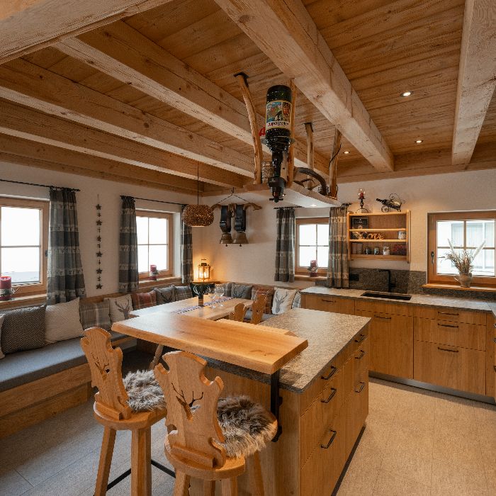 Ferienwohnung Engadin-Chalet, Luxus am Berg Bever FEWOlution