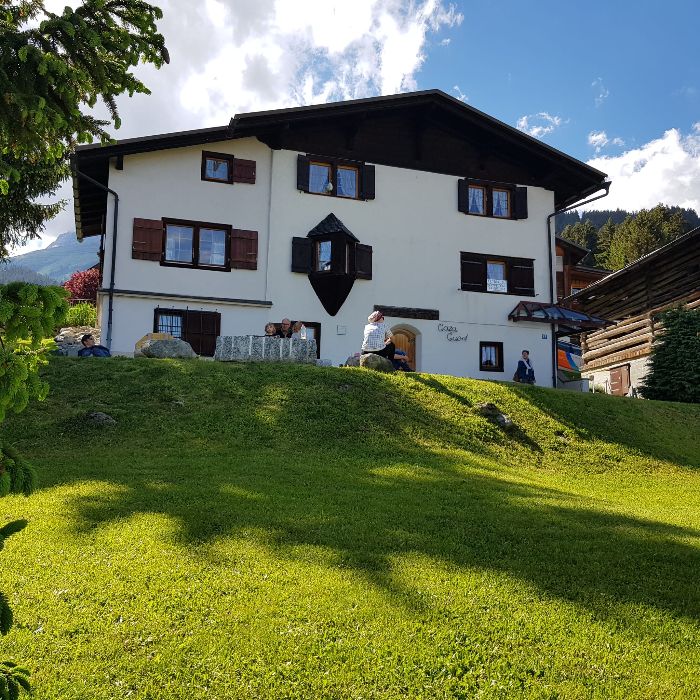 FEWOlution Ferienwohnung Casa Cuort Breil Brigels
